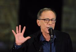 Roberto Vecchioni a 105 Mi Casa, oggi alle 18.00!