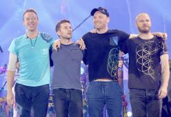Coldplay: il concerto si ferma per una proposta di matrimonio
