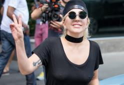 Lady Gaga elogia Madonna: "Forte e coraggiosa"

