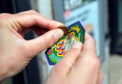 Eredita 90mila euro e li spende tutti in Gratta e Vinci

