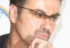 George Michael, stroncato nella notte da un infarto a soli 53 anni