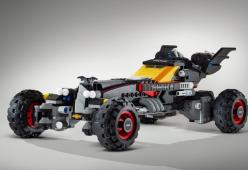 Batmobile fatta coi Lego: 344 mila mattoncini e 1.833 ore per assemblarla