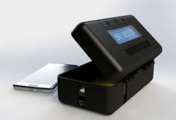 Dipendenza da smartphone? Chiudetelo in cassaforte!