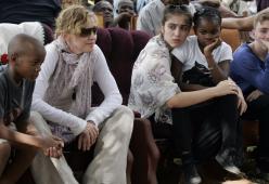 Madonna è pronta ad adottare altri due bambini in Malawi