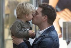 Michael Bublé: mistero sulle condizioni del figlio