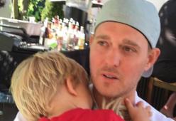 Michael Bublé e la moglie Luisana Lopilato confermano: nostro figlio sta meglio