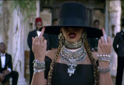 Beyoncé citata per 20 milioni di dollari per violazione del copyright nel brano Formation