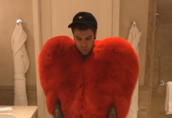 Fedez: sexy ballo di San Valentino per Chiara Ferragni