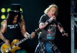 I Guns N' Roses confondono Melbourne con Sidney, fan imbufaliti