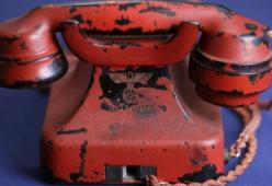 Venduto all’asta il "telefono della morte" di Hitler