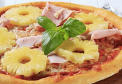 “Pizza con l’ananas? Da vietare per legge”. Il presidente dell’Islanda nell’occhio del ciclone