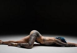 127 ore sotto gli aghi e 20mila dollari: ecco l'incredibile tatuaggio di Summer McInerney