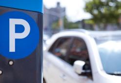 Parcheggio gratis se al parchimetro non si può pagare col bancomat