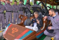 Andrea Iannone sulle montagne russe: ha collaudato la nuova attrazione di Gardaland