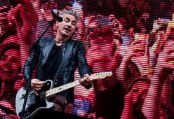 Ligabue è influenzato, rinviate le date di Trieste