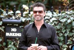 George Michael, i funerali in una piccola cappella a nord di Londra