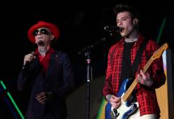 Fedez e J-Ax dedicano il concerto a una delle vittime dell’Hotel Rigopiano