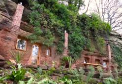 Rock House Retreat, ecco la caverna più lussuosa mai vista