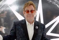 Tanti auguri Elton John!