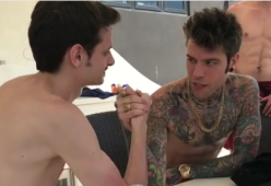 Fedez: la verità su quella pistola nello zaino a 16 anni..