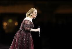Adele: rituale maori sul palco in Nuova Zelanda