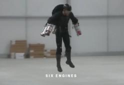 Iron Man è realtà, un uomo vola con la sua armatura