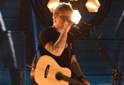 Ed Sheeran a giudizio per plagio sceglie il patteggiamento
