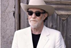 Francesco De Gregori a 105 Mi Casa, oggi alle 18.15!