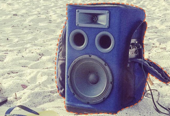 Partybag,  lo zaino per portare la musica ovunque