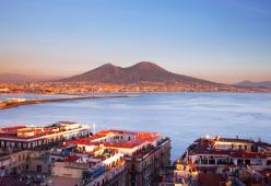 Napoli: il Comune querela chi diffama la città e i cittadini