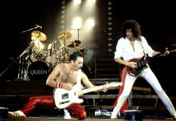 Brian May racconta la storia dei Queen in 3D