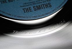 Gli Smiths contro Trump: "Ucciderà l’America"
