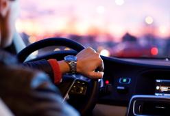 Italiani in auto: ci passiamo 23 giorni l'anno. Siamo primi in Europa