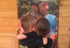 Michele Scarponi: l’emozionante regalo dell’Inter ai suoi figli