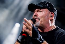 Vasco Rossi, maxischermi sulla spiaggia di Rimini per Modena Park