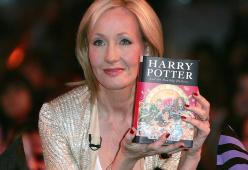Rubato il prequel di Harry Potter scritto a mano dalla Rowling