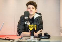 Michele Bravi vs. Max Brigante,  sfida di origami a 105 Mi Casa, le foto! 