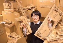Monami Ohno, l'artista che trasforma il cartone in arte