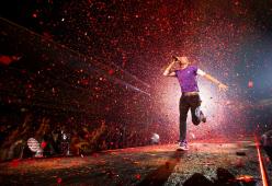 Coldplay, "A Head Full Of Dreams Tour": un'esplosione di musica, luci e colori. Le foto