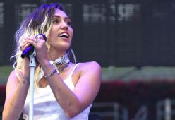 Miley Cyrus: "'I Kissed A Girl' di Katy Perry parla di me"