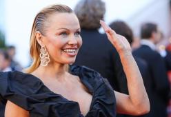 Pamela Anderson irriconoscibile e magrissima, cosa le è successo?
