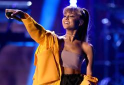 Ariana Grande dopo l’attentato al suo concerto a Manchester: "Sono distrutta"