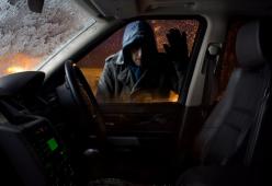 Come rubare un’auto? Basta acquistare un dispositivo... sul web