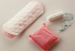 Assorbenti gratis per tutte le donne in Scozia: primato mondiale