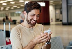 Addio roaming: non ci saranno più costi extra se ci si trova all’estero