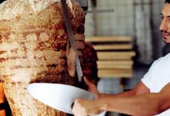 Bali: ai turisti venduto kebab di carne di cane