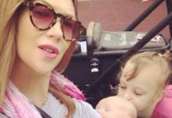 Ludmilla Radchenko: "Cresco due figli senza tata" e il popolo del web si infuria 