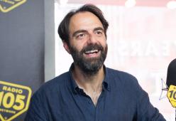 Neri Marcorè presenta RisorgiMarche a 105 Friends: guarda le foto dell'intervista!
