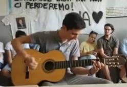 Video: all’esame di maturità canta Bob Dylan in memoria dell’amico scomparso