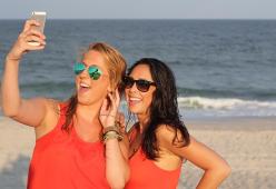 I selfie fanno male alla pelle. Ecco il perché 